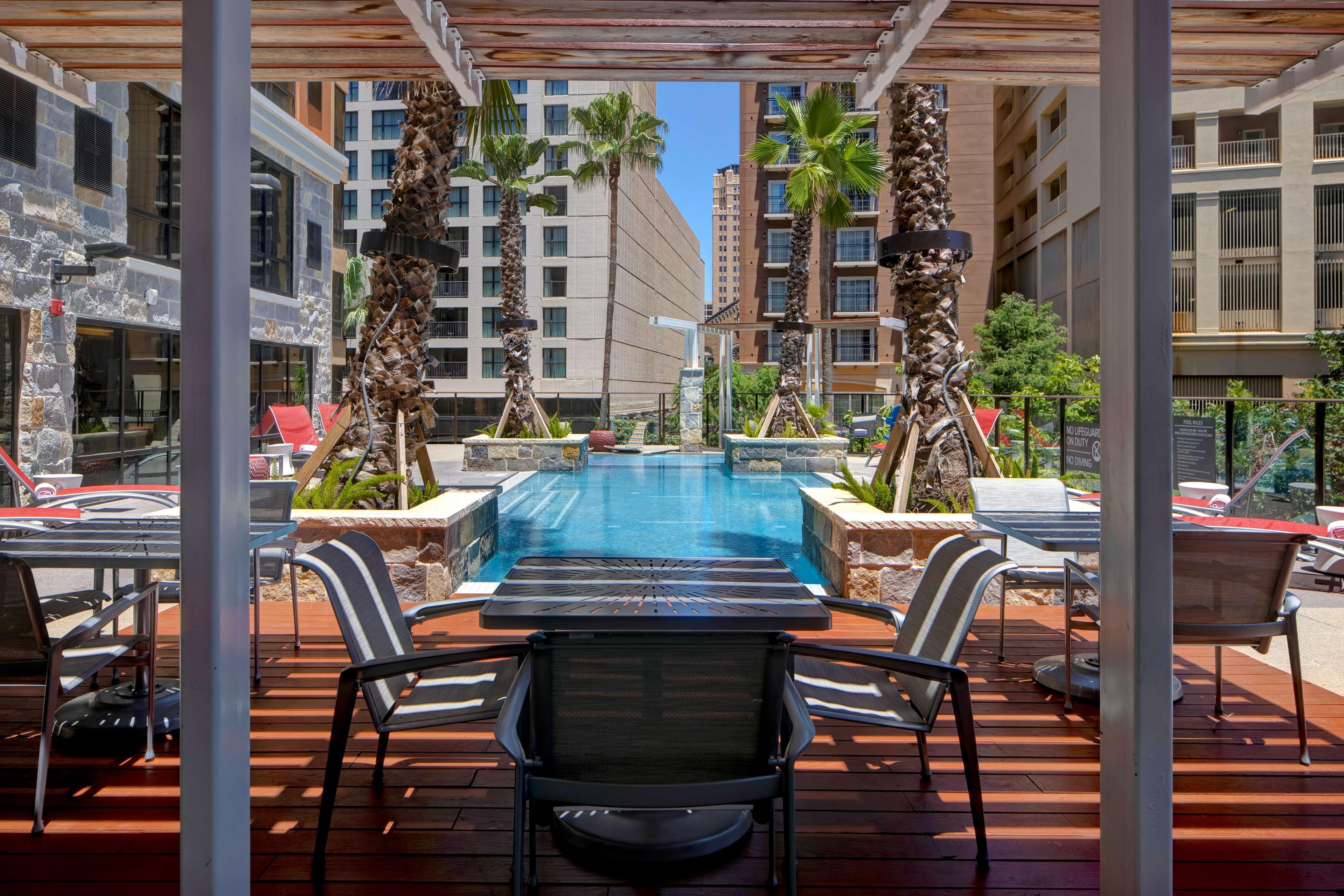 Home2 Suites By Hilton San Antonio Riverwalk Exterior photo